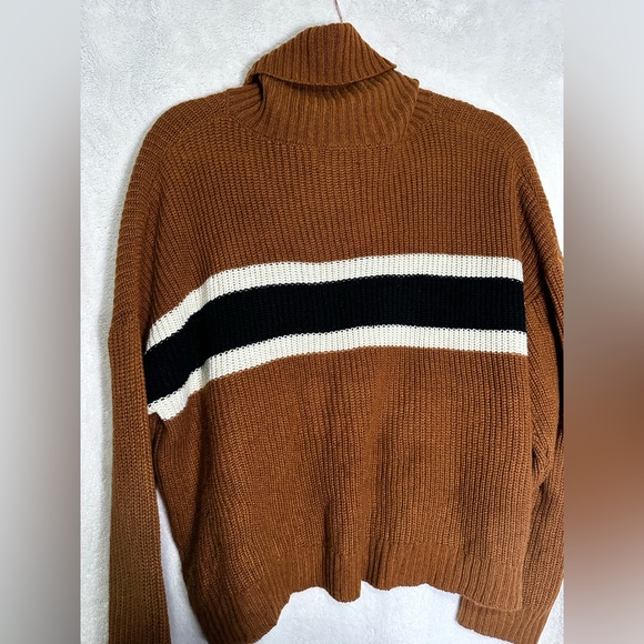 Brown Chocolate sweater - Picture 3 of 5